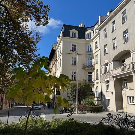 Yourplace Romantic Apartment With Private Patio Krakow Bagian luar foto