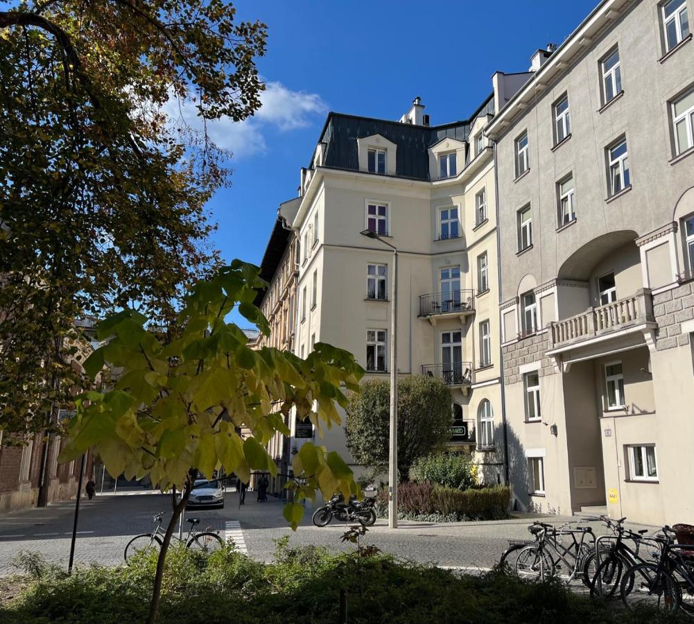 Yourplace Romantic Apartment With Private Patio Krakow Bagian luar foto