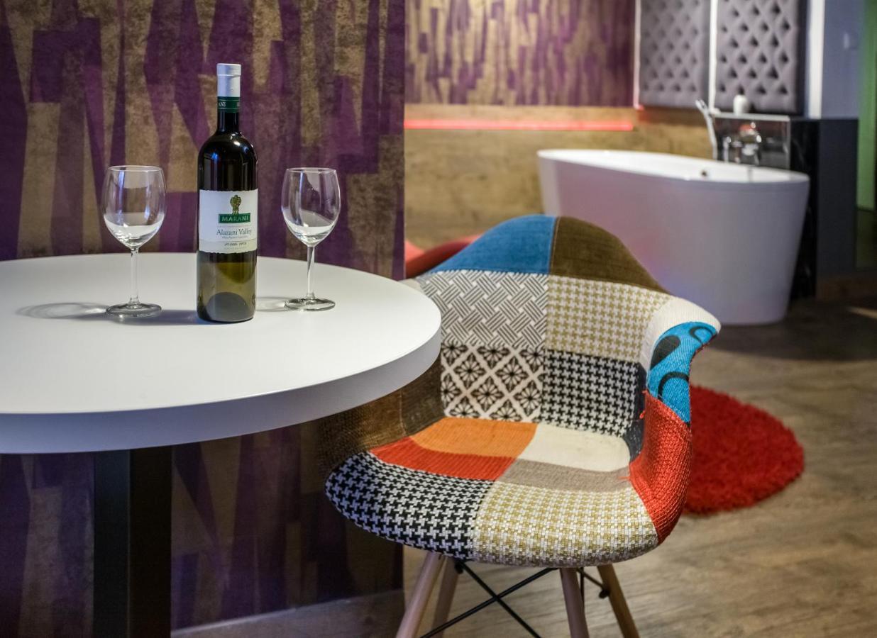 Yourplace Romantic Apartment With Private Patio Krakow Bagian luar foto